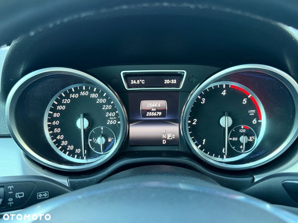 Mercedes-Benz ML - 31