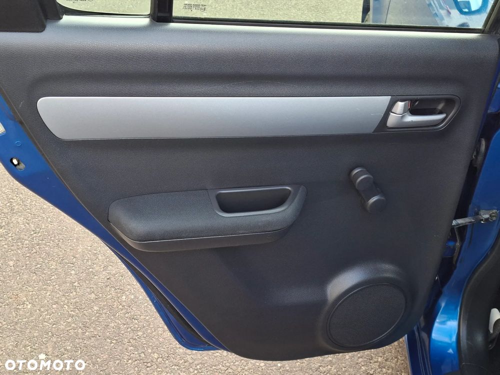 Suzuki Swift - 25