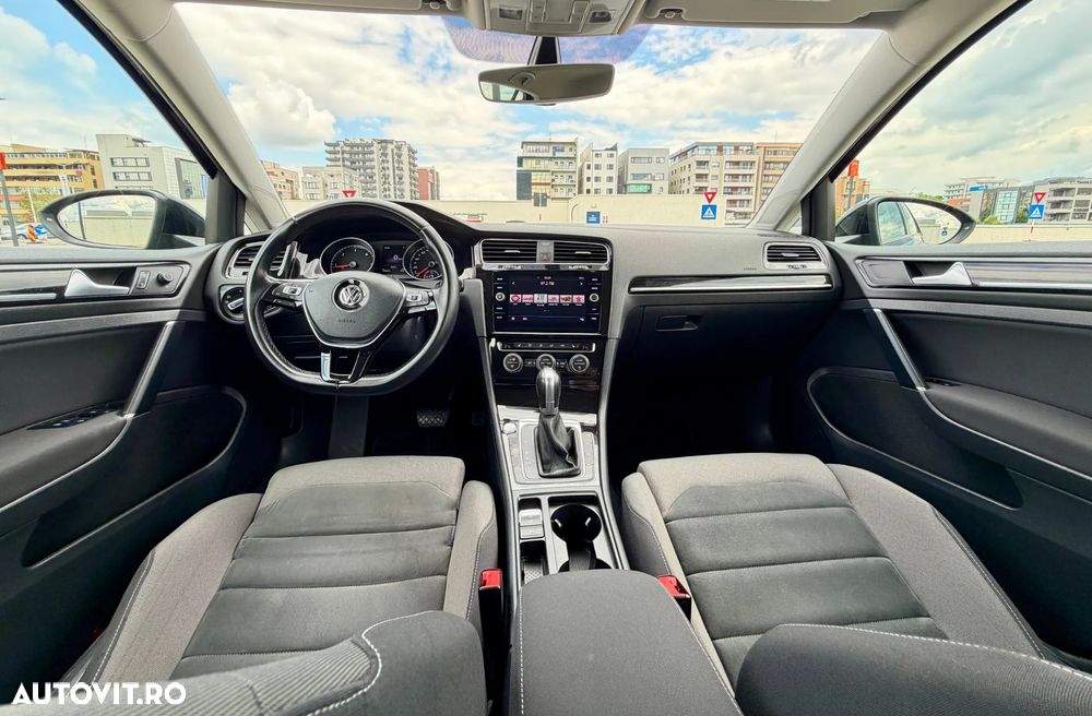 Volkswagen Golf 1.6 TDI DSG Highline - 11