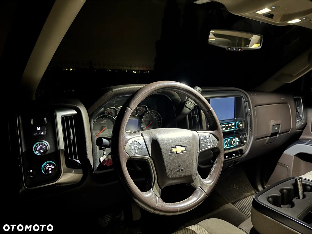 Chevrolet Silverado - 5