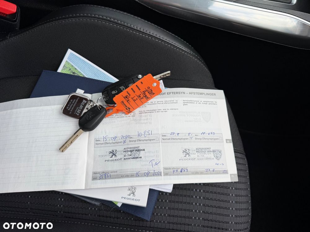 Peugeot 308 1.2 PureTech GPF Allure S&S - 18