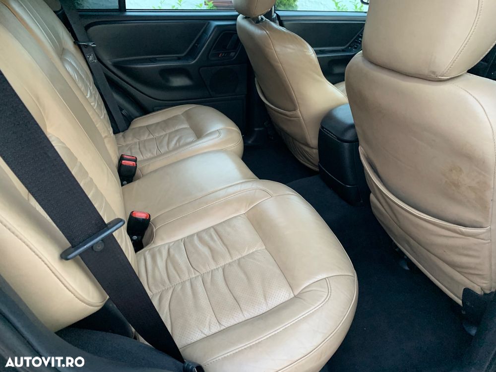 Jeep Grand Cherokee - 18