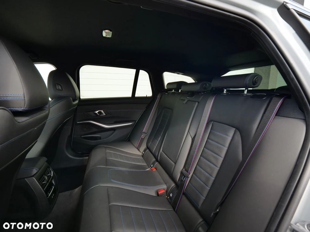 BMW Seria 3 M340i xDrive sport - 30
