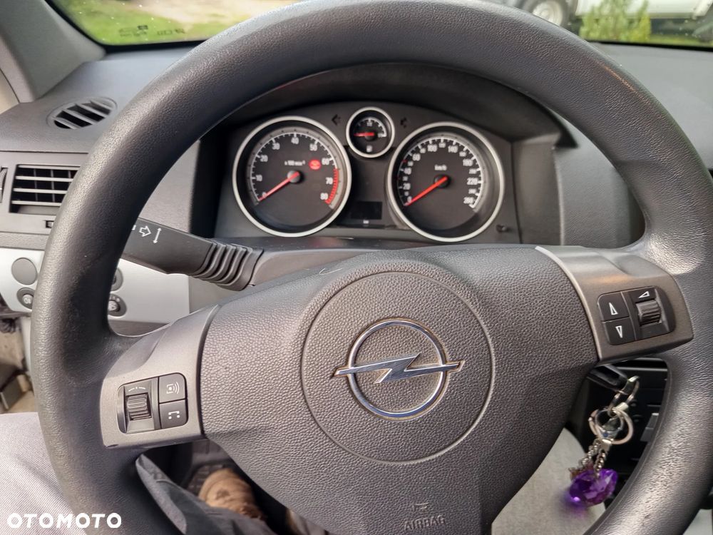 Opel Astra 1.4 - 7