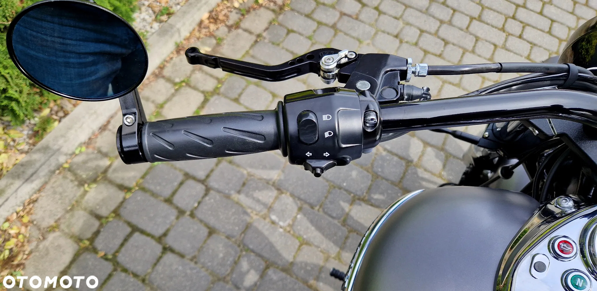 Triumph Speedmaster - 32