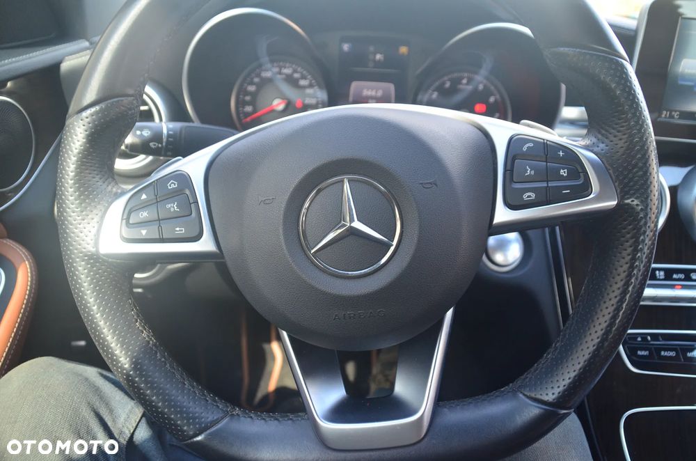 Mercedes-Benz Klasa C 200 4Matic 7G-TRONIC AMG Line - 19