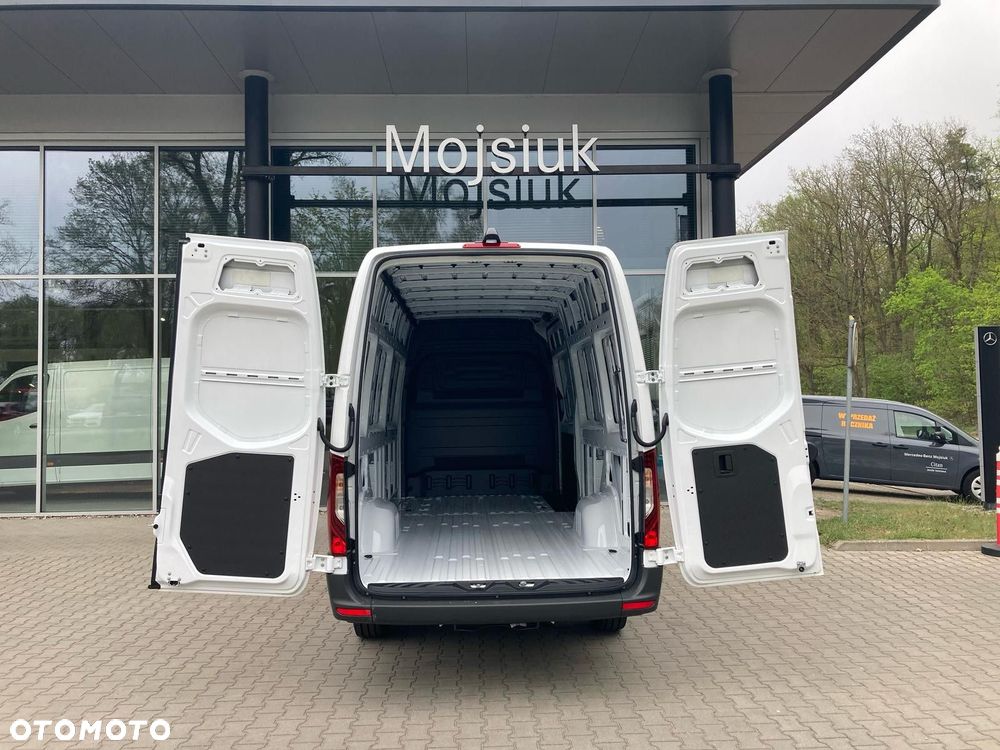 Mercedes-Benz Sprinter 317 CDI - 12