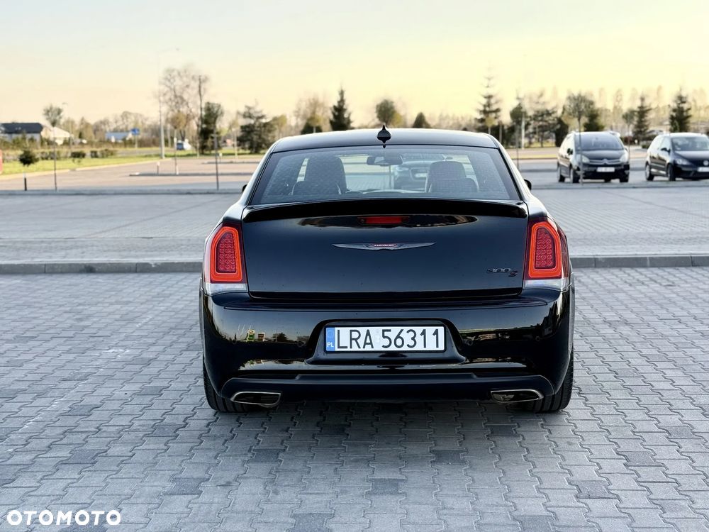 Chrysler 300s - 12