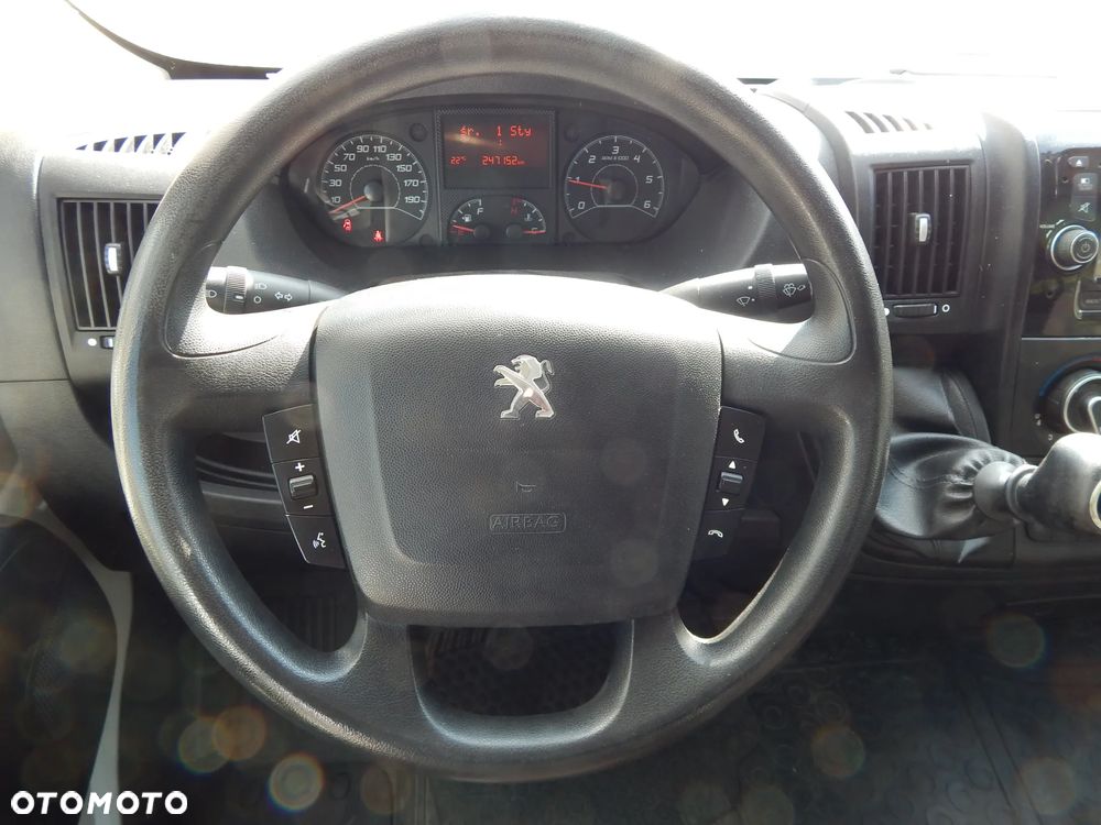 Peugeot Boxer_7-Osobowy_Max-rama_skrzynia_paka - 10