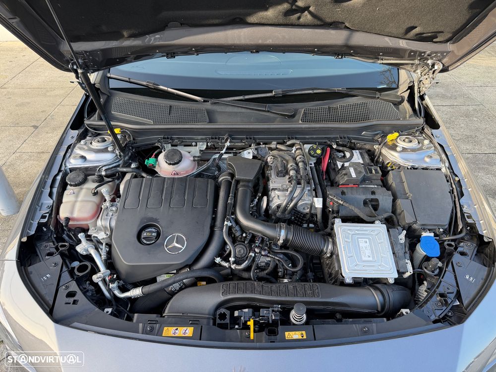 Mercedes-Benz CLA 250 e 8G-DCT AMG Line - 13
