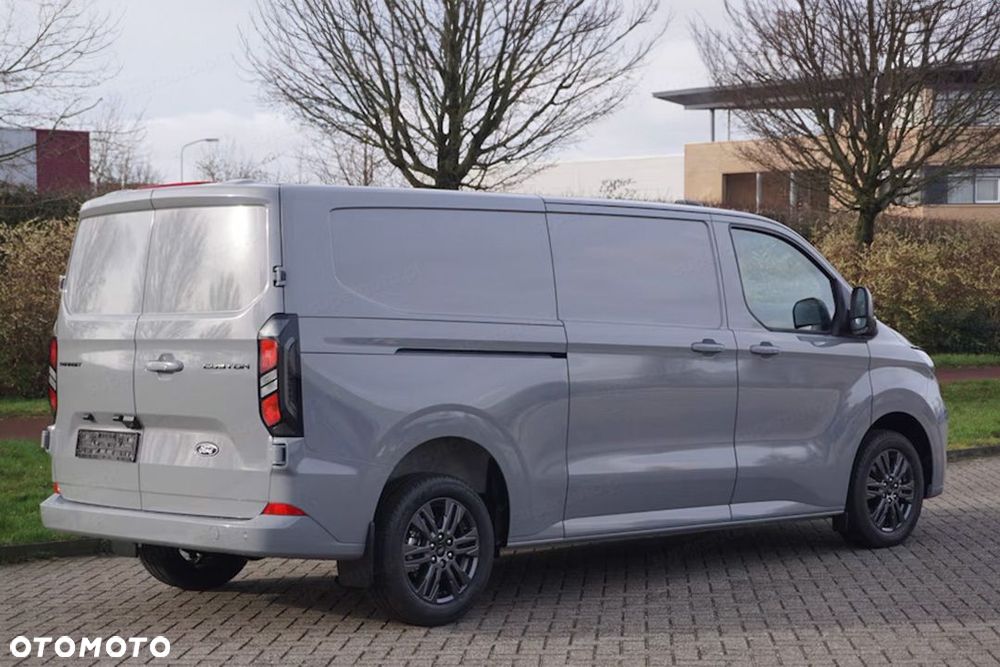 Ford Transit Custom 320 L2H1 Limited A8 2.0 170KM - 4