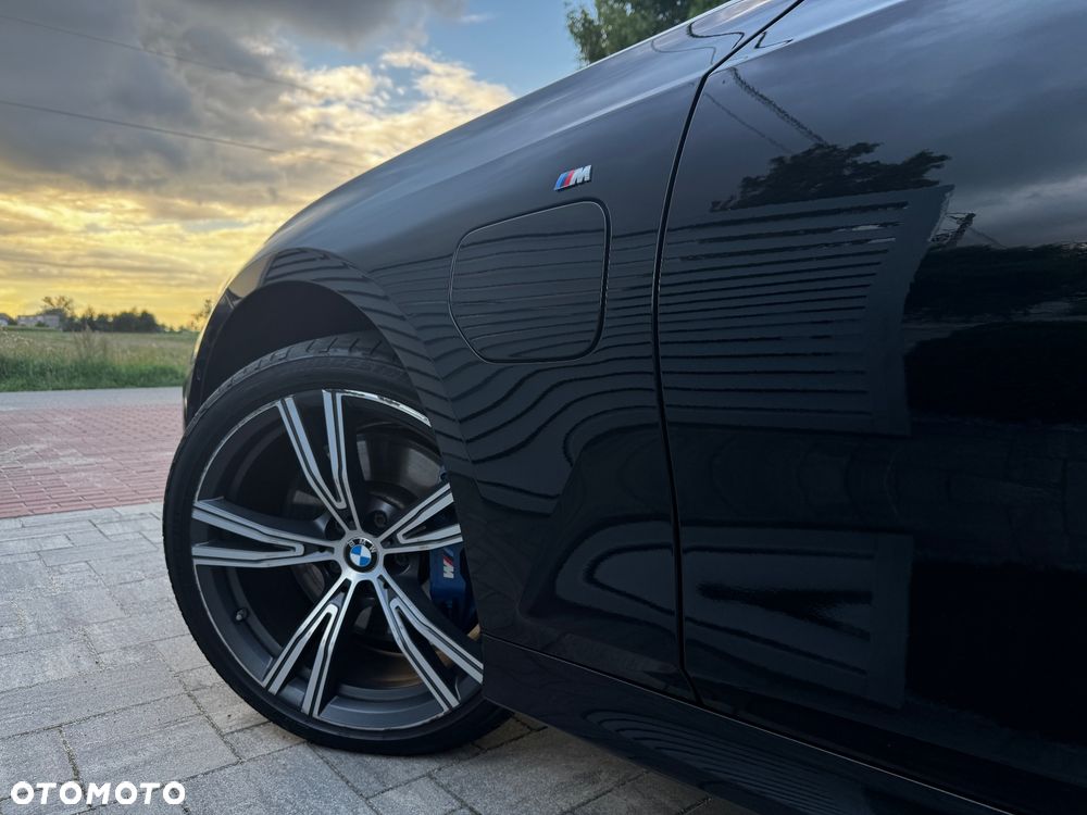 BMW Seria 3 330e xDrive M Sport sport - 5