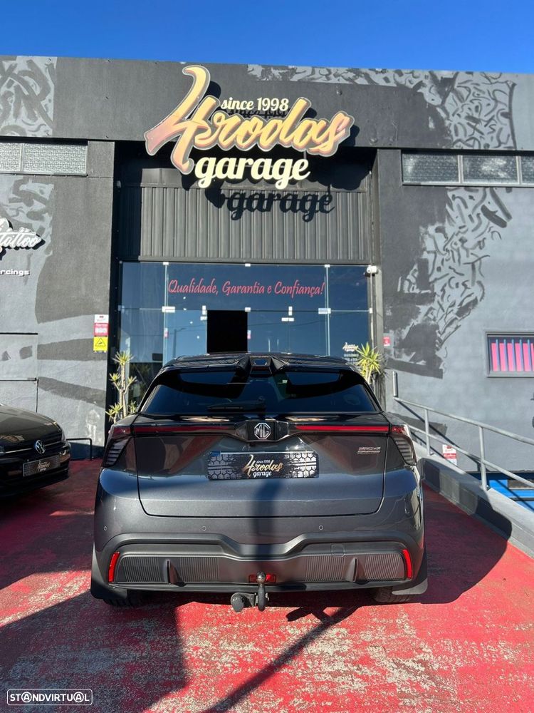 MG MG4 64 kWh Luxury - 16