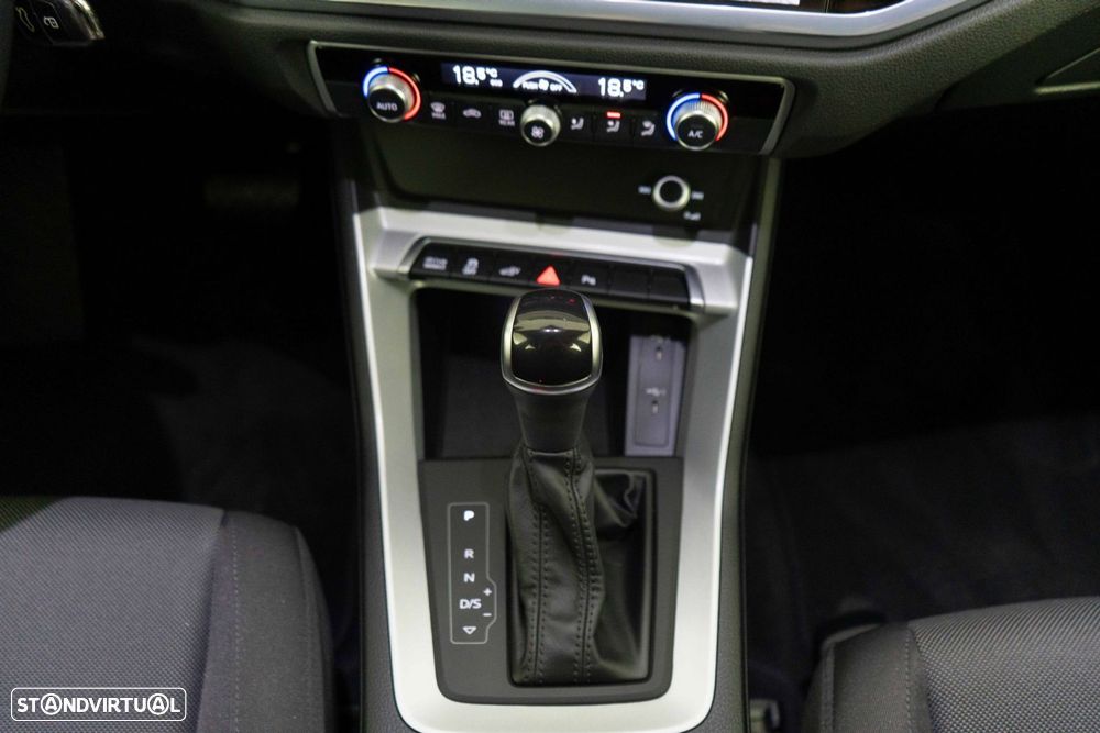 Audi Q3 45 TFSIe S tronic - 24