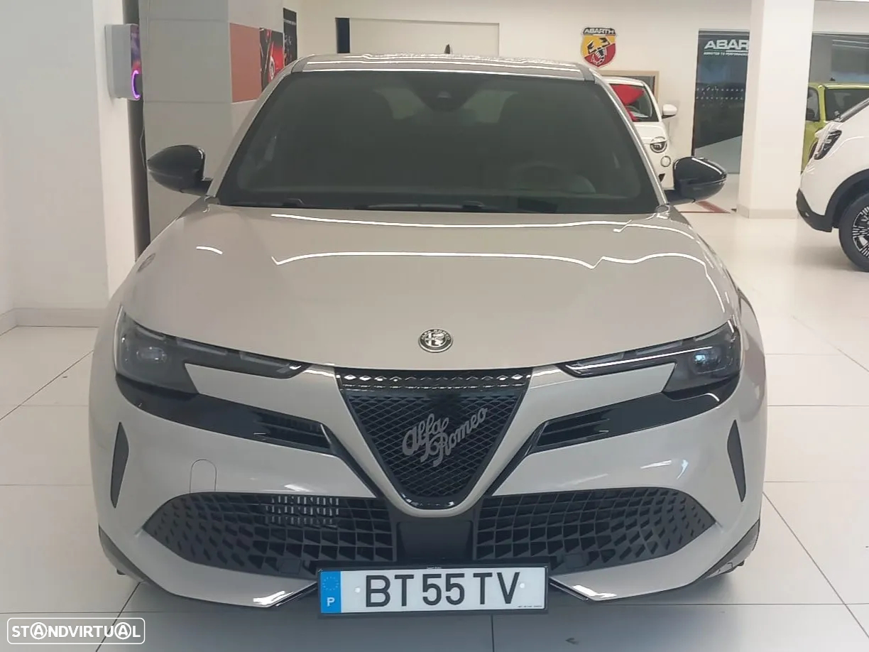 Alfa Romeo Junior 1.2 Intensa Q4 eDCT6 - 3