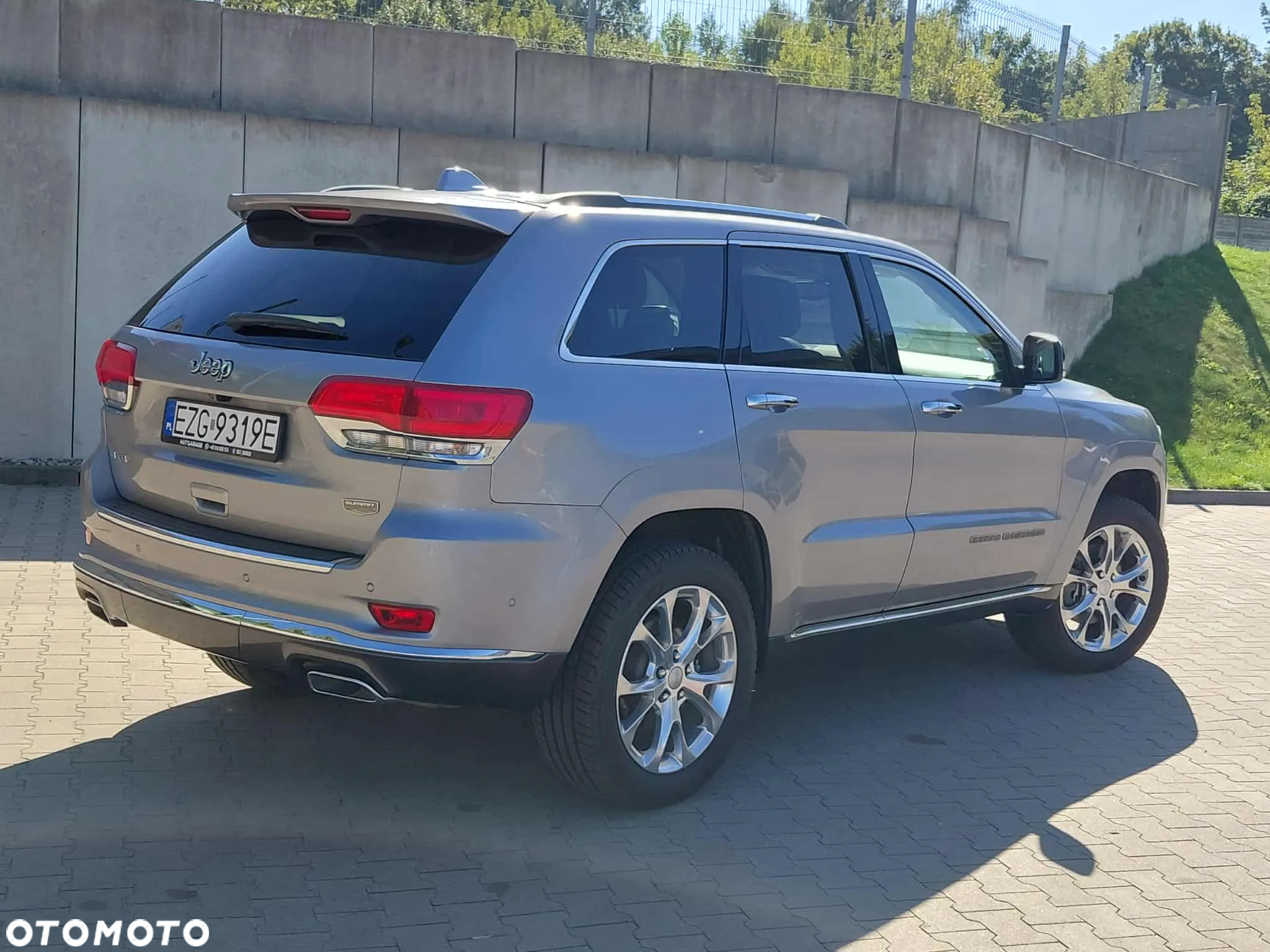 Jeep Grand Cherokee 5.7 V8 HEMI 4WD Automatik Summit - 7