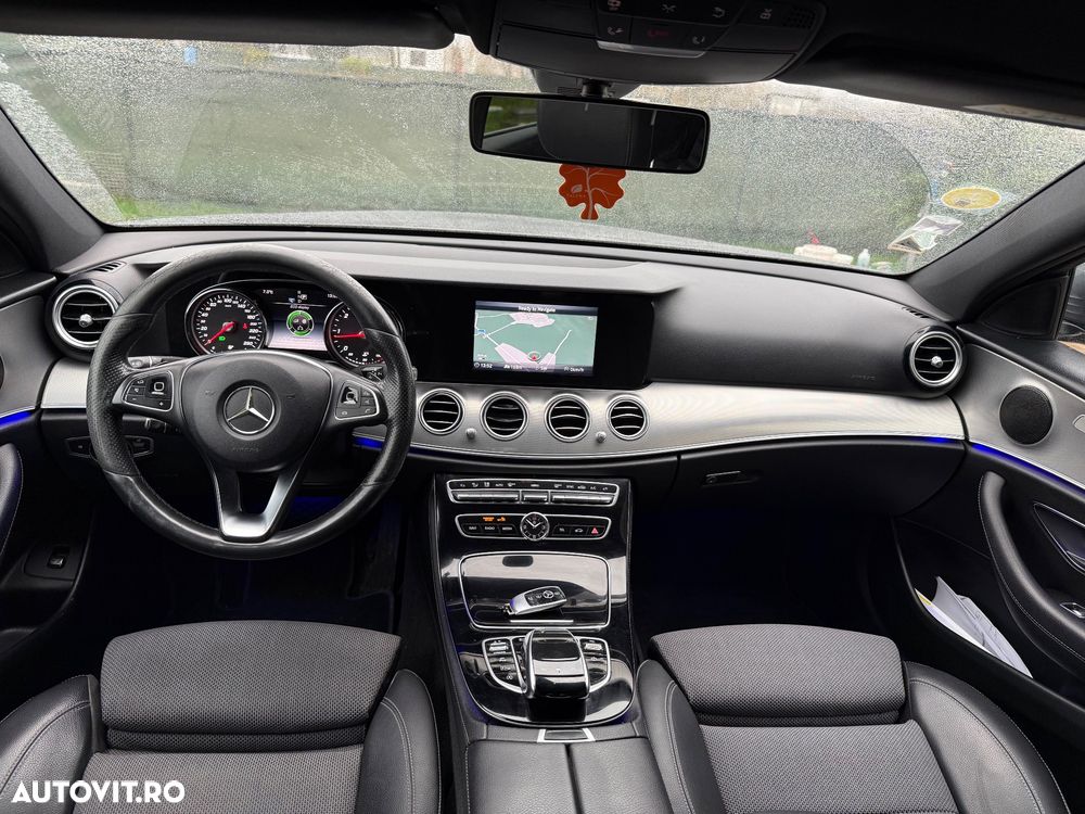 Mercedes-Benz E 220 d 4Matic T 9G-TRONIC - 7
