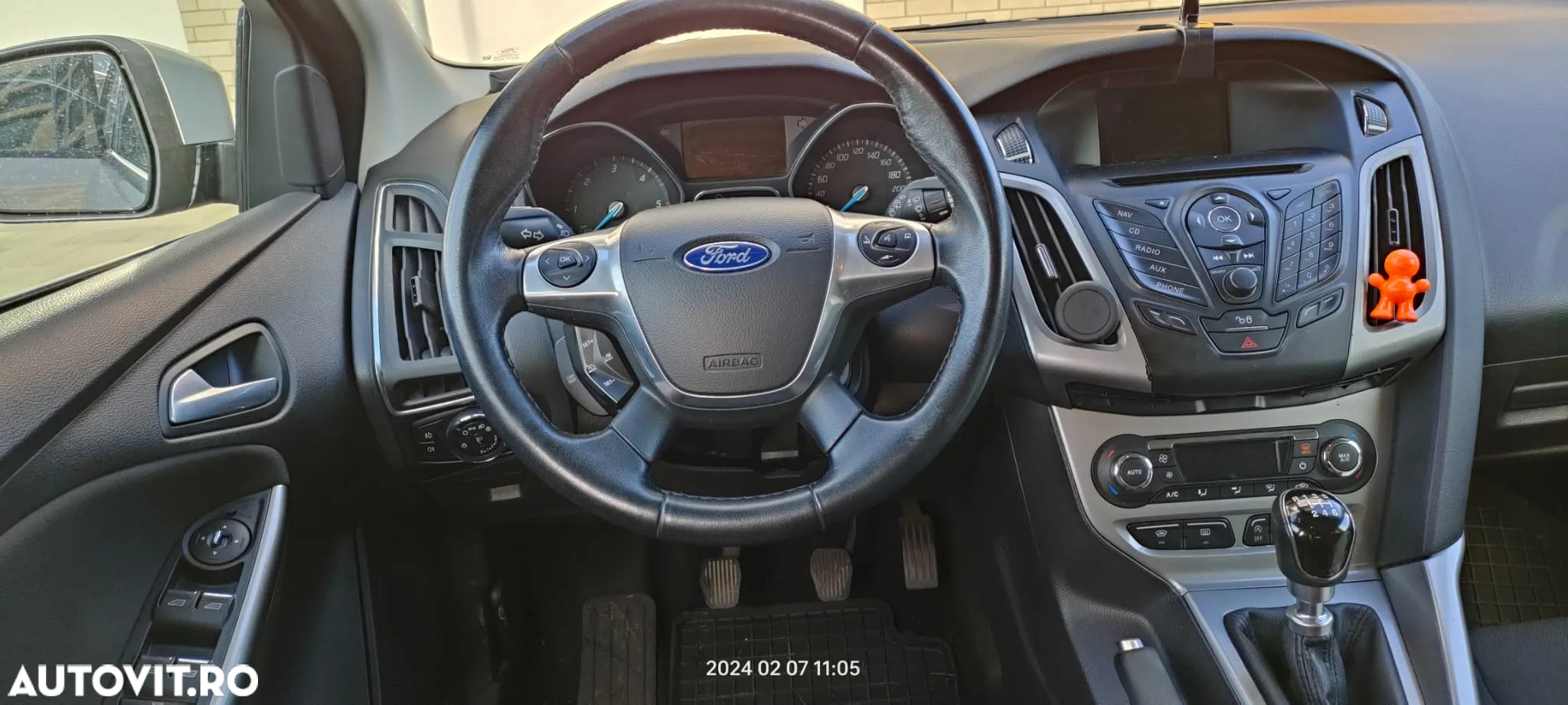 Ford Focus 1.6 TDCi DPF Start-Stopp-System SYNC Edition - 6