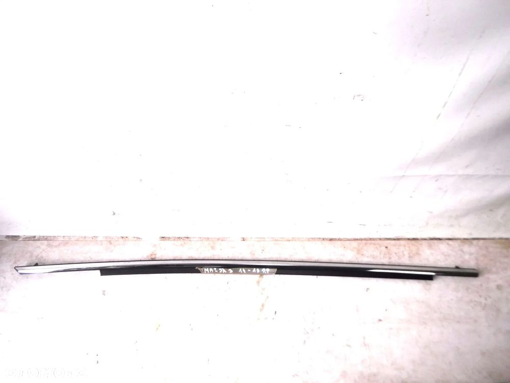 mazda 3 bm 14r- listwa drzwi przód prawa chrom parapet - 1