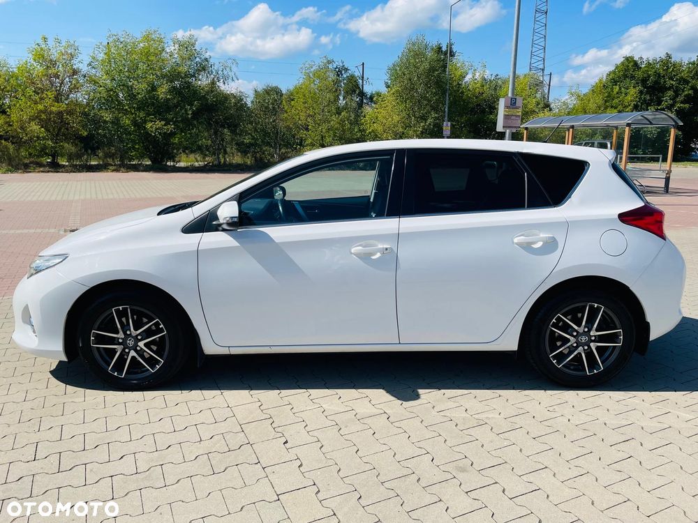 Toyota Auris 1.6 Valvematic Comfort - 2