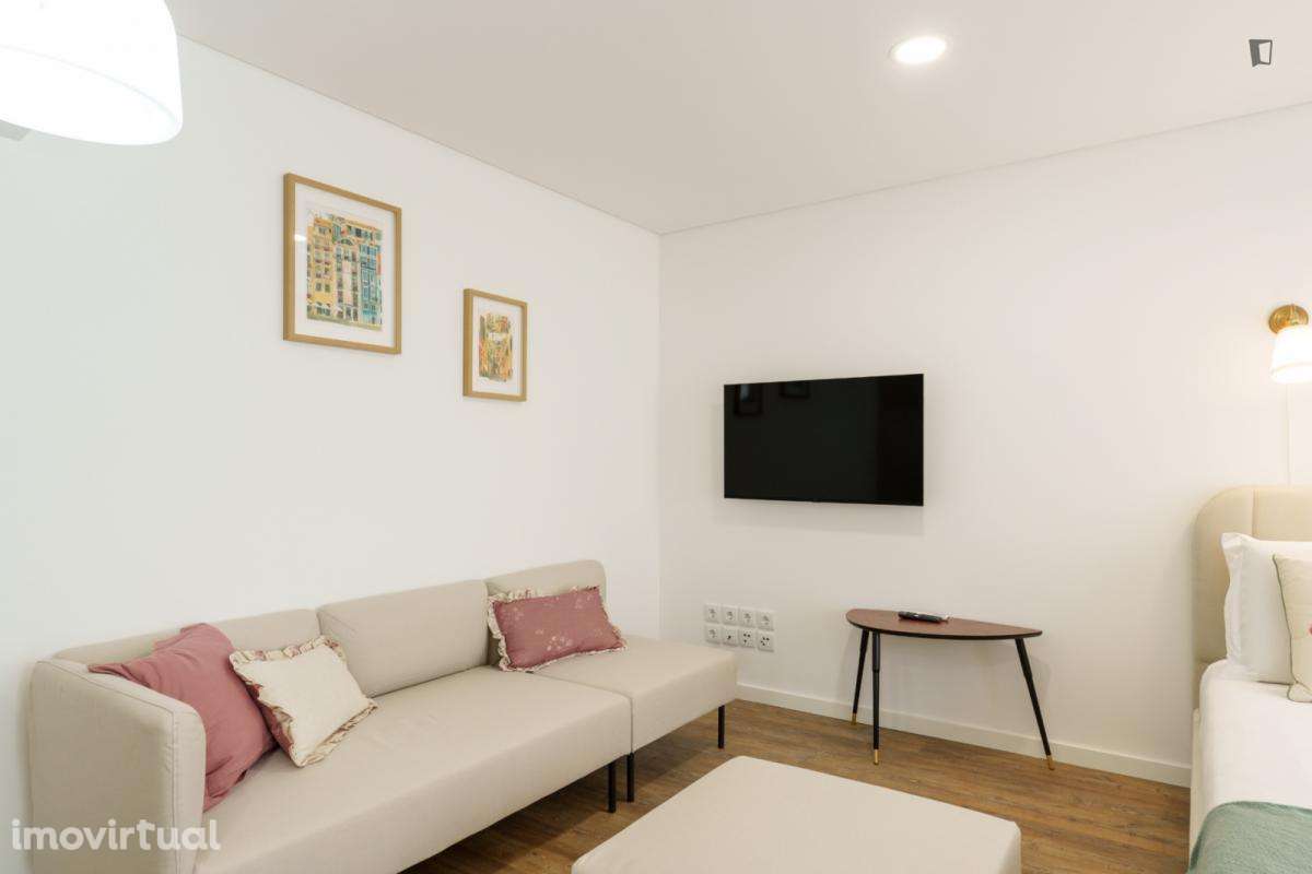 Estúdio - localizado em Santa Marinha Porto - Grande imagem: 5/29