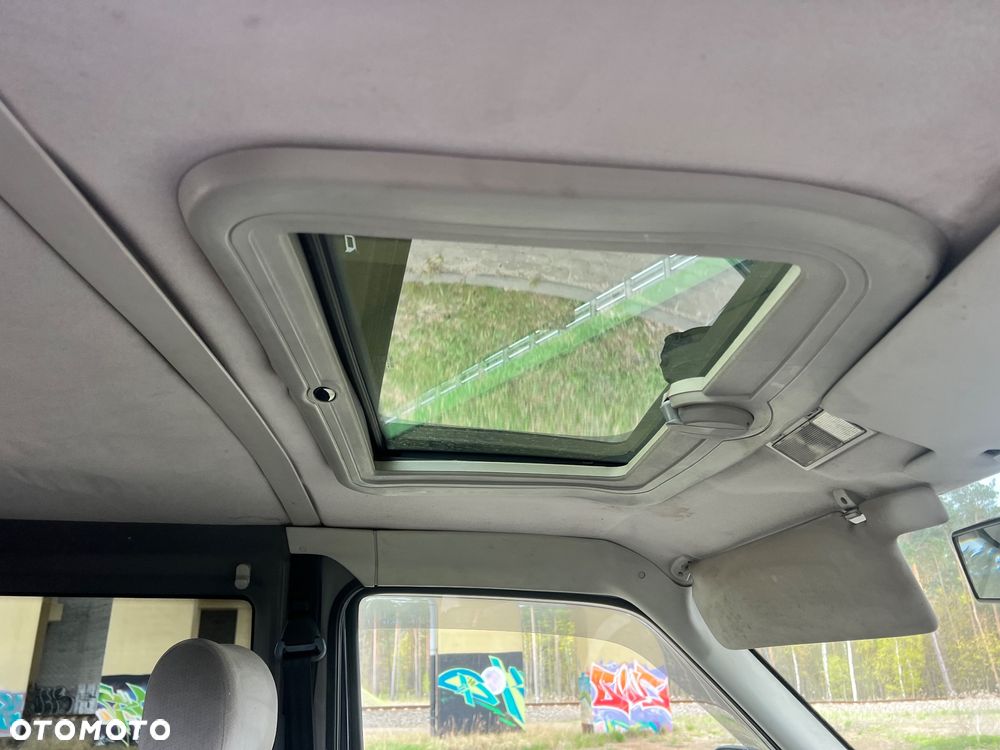 Volkswagen Transporter - 12