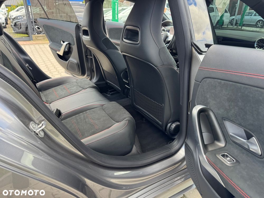 Mercedes-Benz CLA 200 Shooting Brake 7G-DCT Edition AMG Line - 17