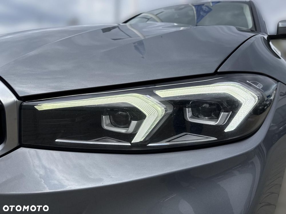 BMW Seria 3 318d - 27