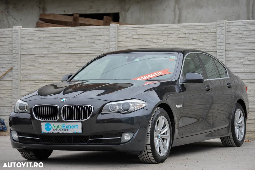 BMW Seria 5 525d xDrive - 31