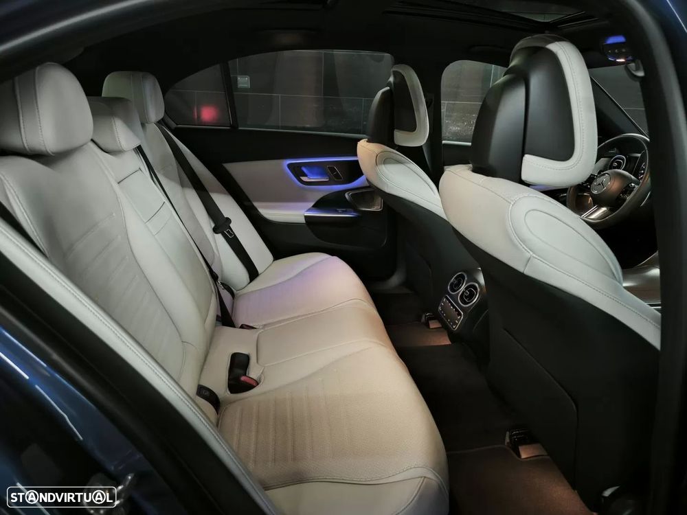 Mercedes-Benz C 300 d AMG Line - 29