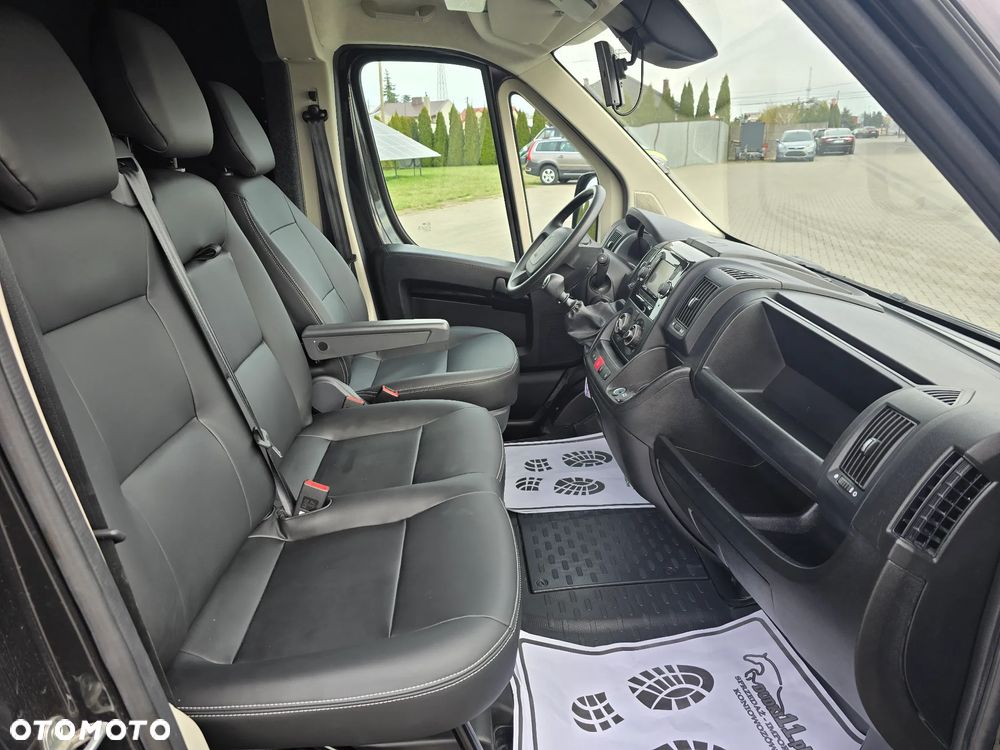 Peugeot Boxer-Koniowóz - 14