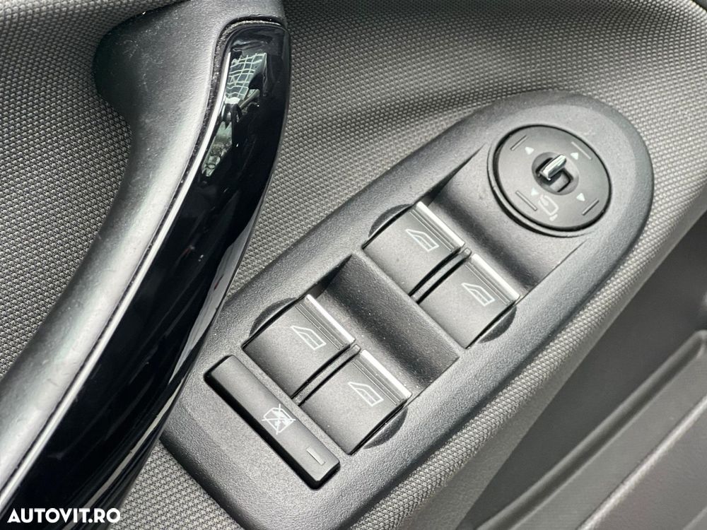 Ford Kuga 2.0 TDCi Powershift 4WD Titanium - 7