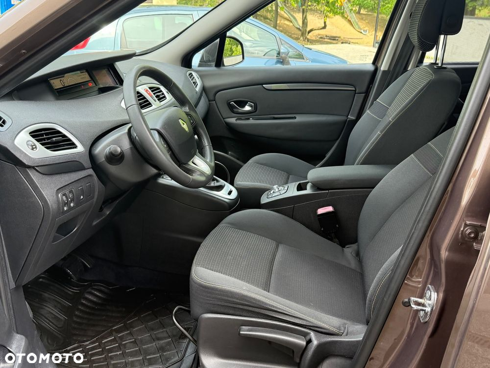 Renault Grand Scenic 2.0 16V 140 CVT Dynamique - 17