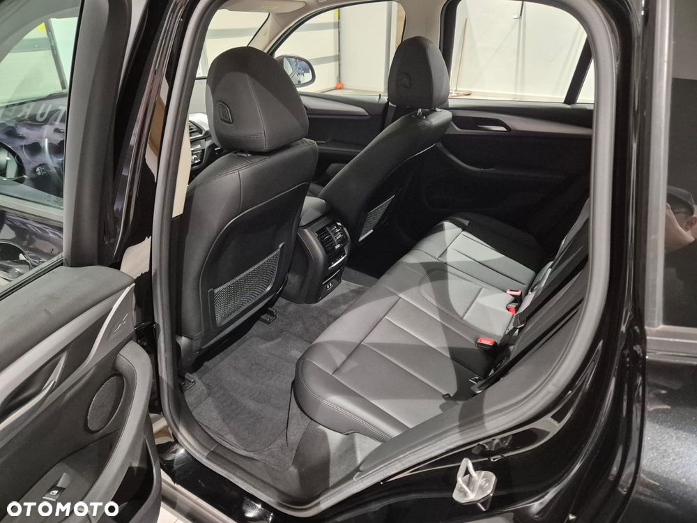 BMW X3 xDrive20i - 14