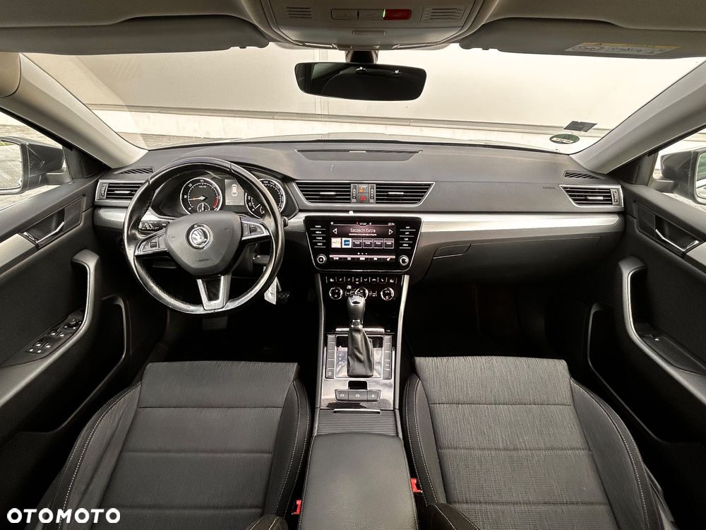 Skoda Superb 2.0 TDI DSG Premium Edition - 7