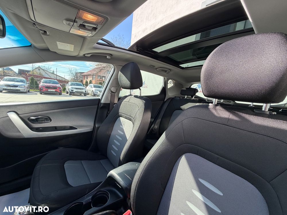 Kia Ceed 1.6 CRDi 128 97g Edition 7 - 35