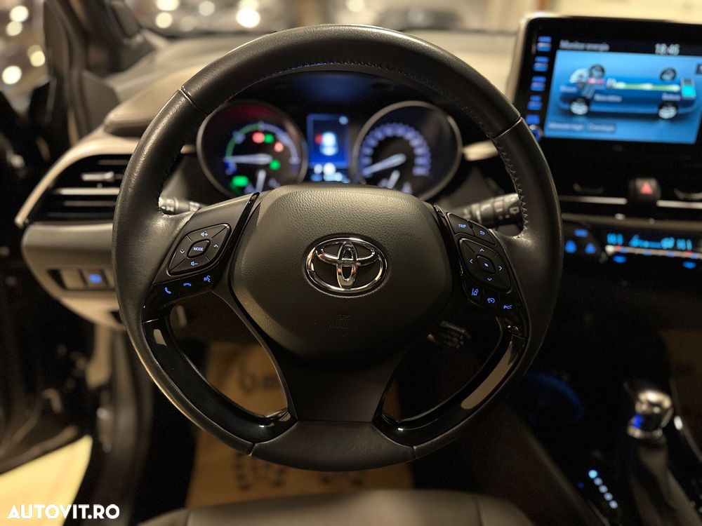 Toyota C-HR Lounge - 11
