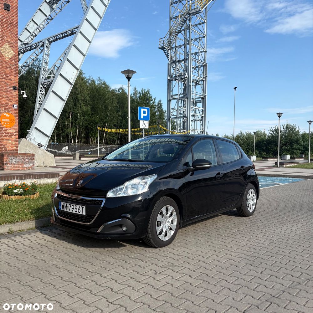 Peugeot 208 - 1