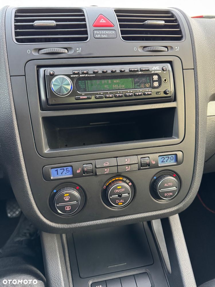 Volkswagen Golf - 21