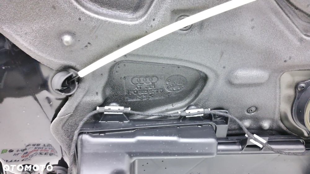 Audi A6 C6 Sedan Drzwi Przód  LZ9W - 13