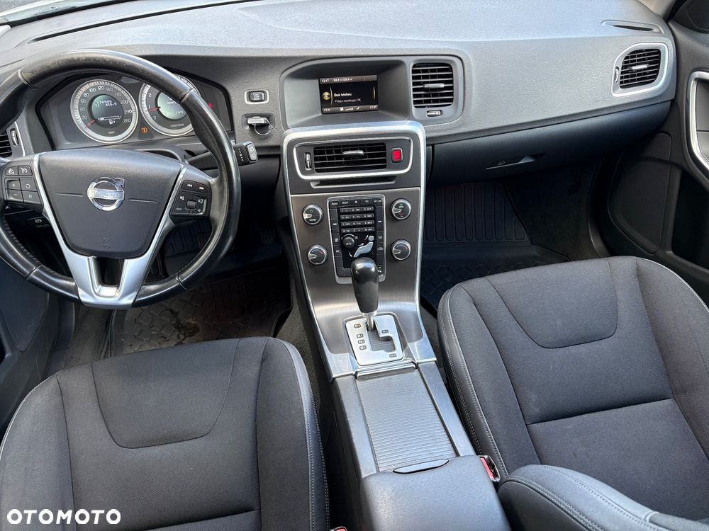 Volvo V60 T4 Geartronic Powershift Momentum - 16