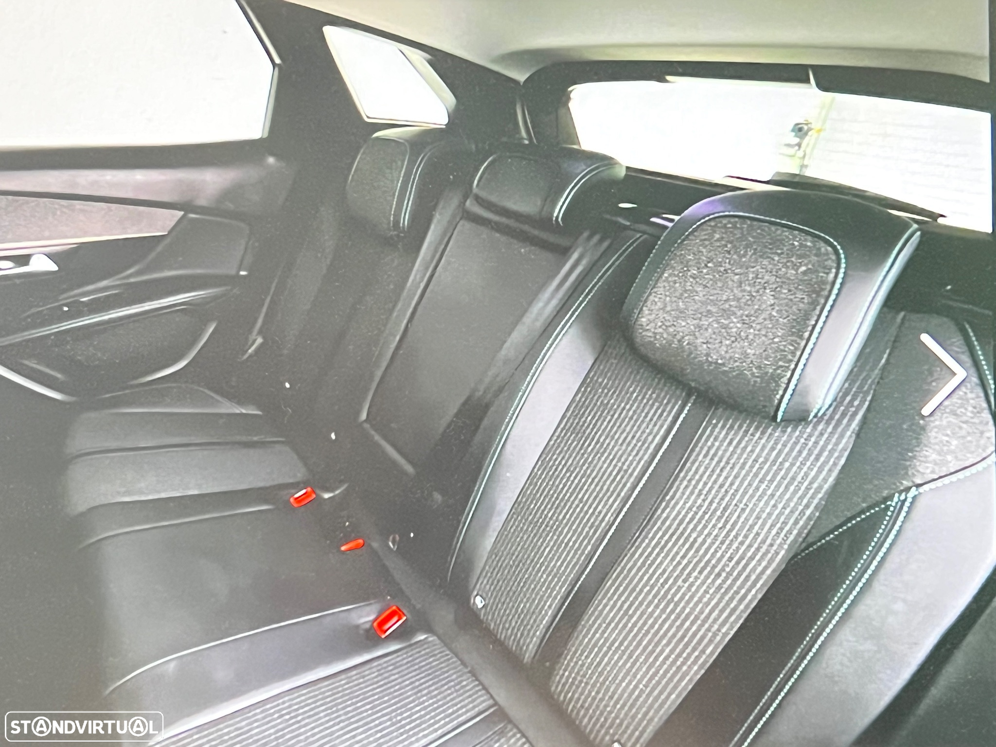 Peugeot 3008 PureTech 130 Stop & Start GPF Allure Pack - 8