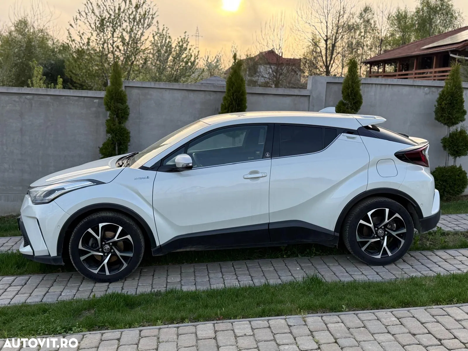Toyota C-HR 2.0 HEV 197 CP 4x2 CVT Exclusive - 2