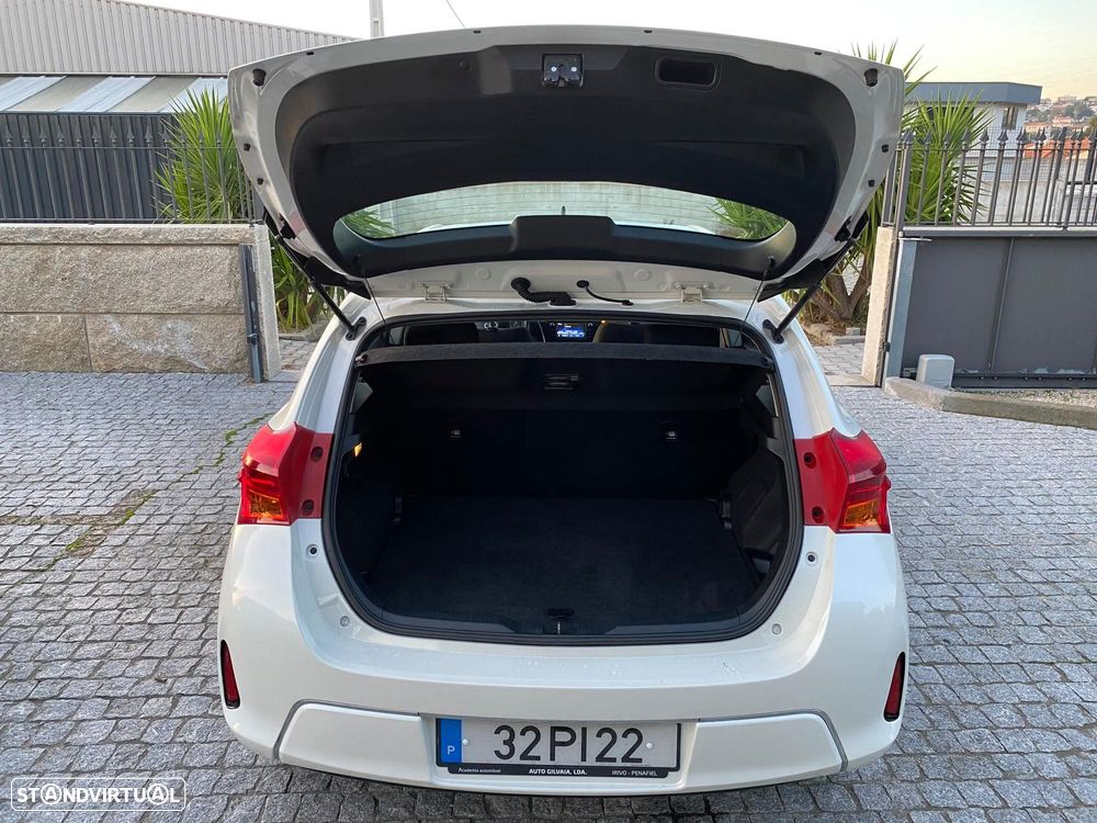 Toyota Auris 1.8 HSD Comfort - 9