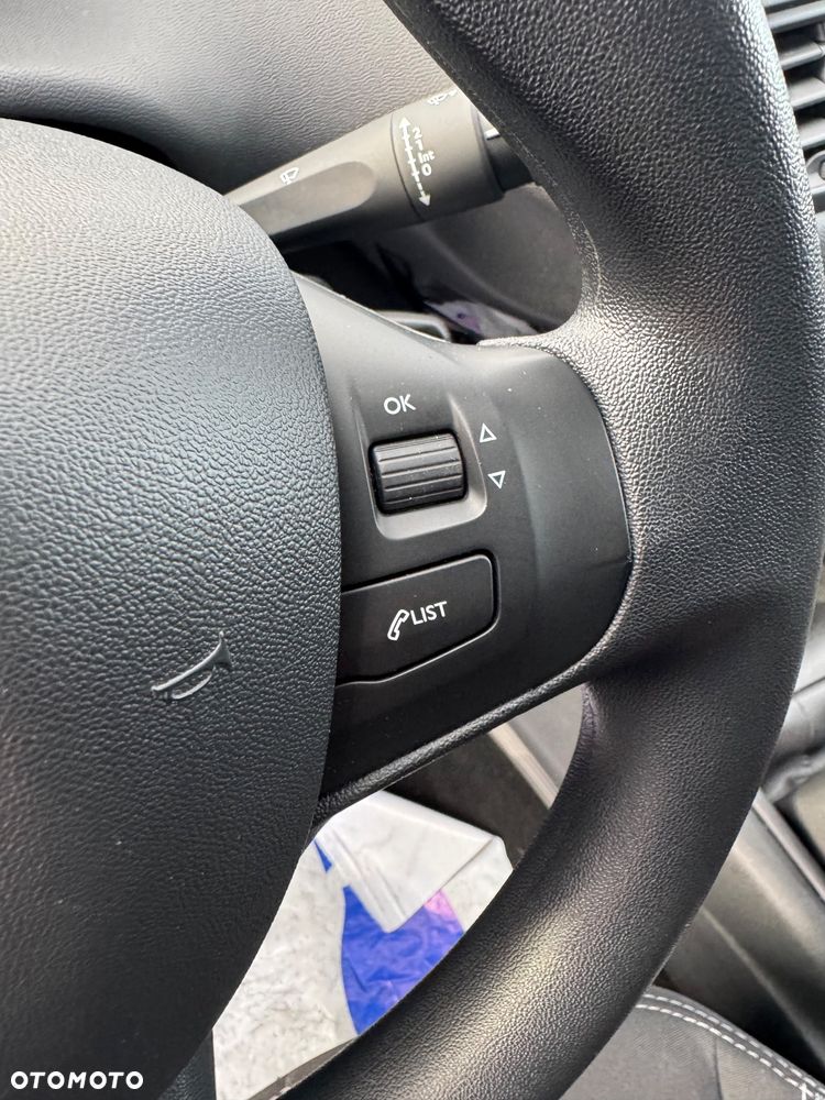 Peugeot 208 1.2 VTi Style - 22