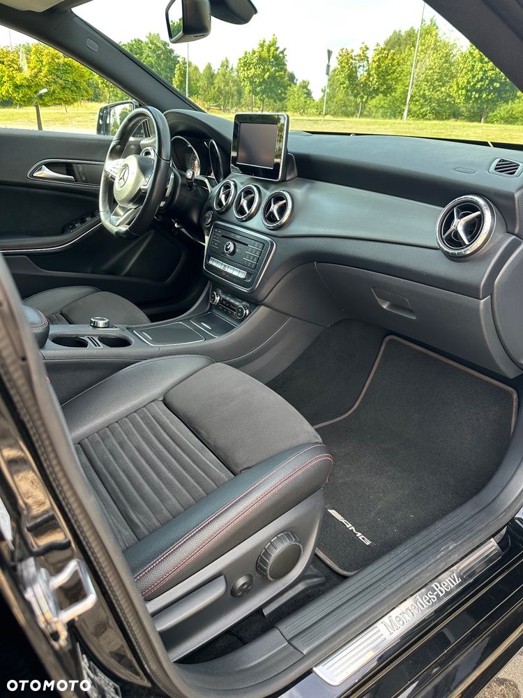 Mercedes-Benz CLA Shooting Brake 180 7G-DCT AMG Line - 26