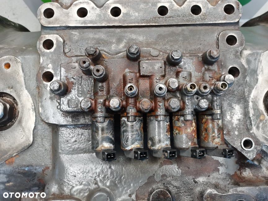 Środek mostu Fendt 933 Vario {Tył} - 14