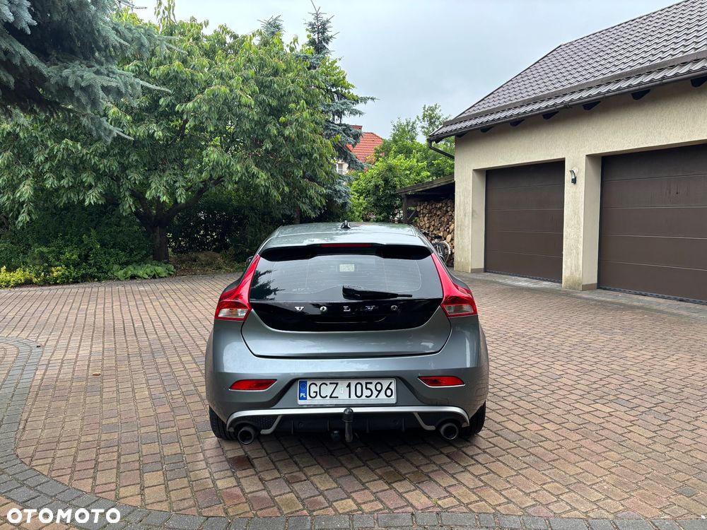 Volvo V40 D4 Drive-E R-Design Momentum - 4