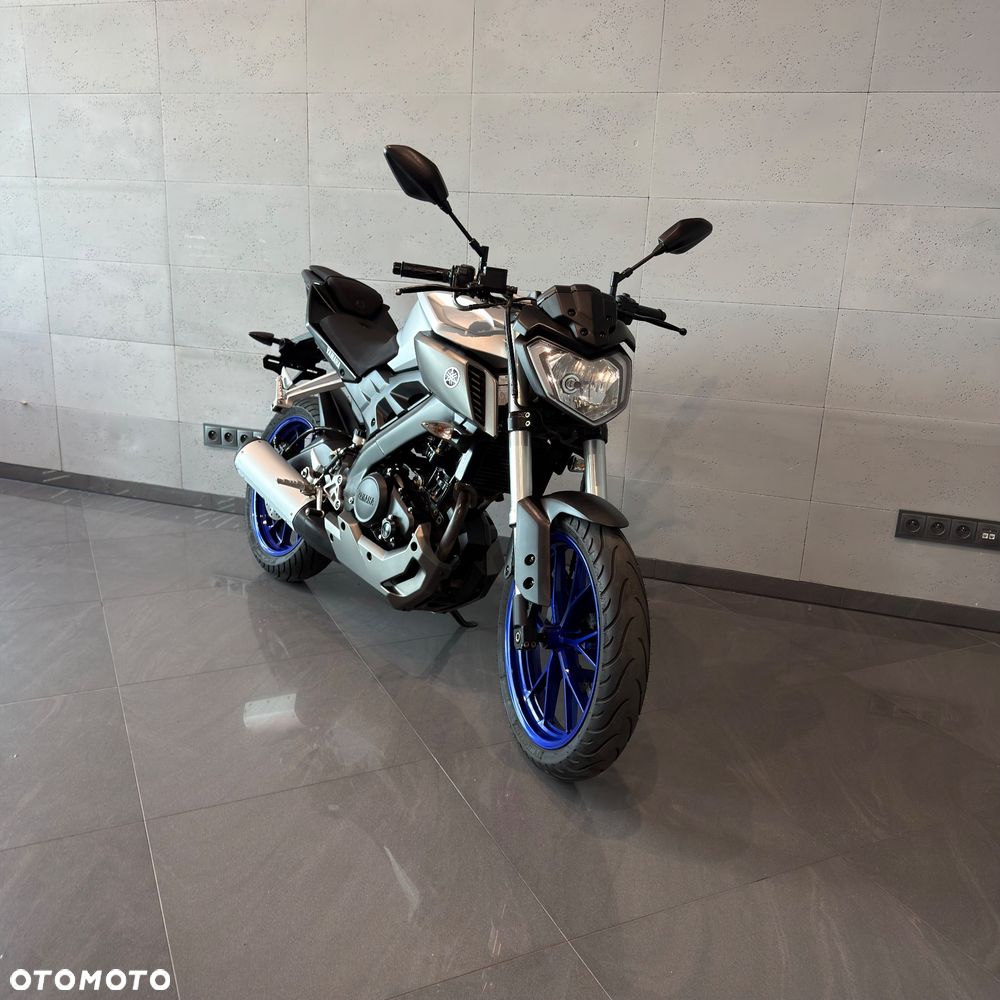 Yamaha MT - 4