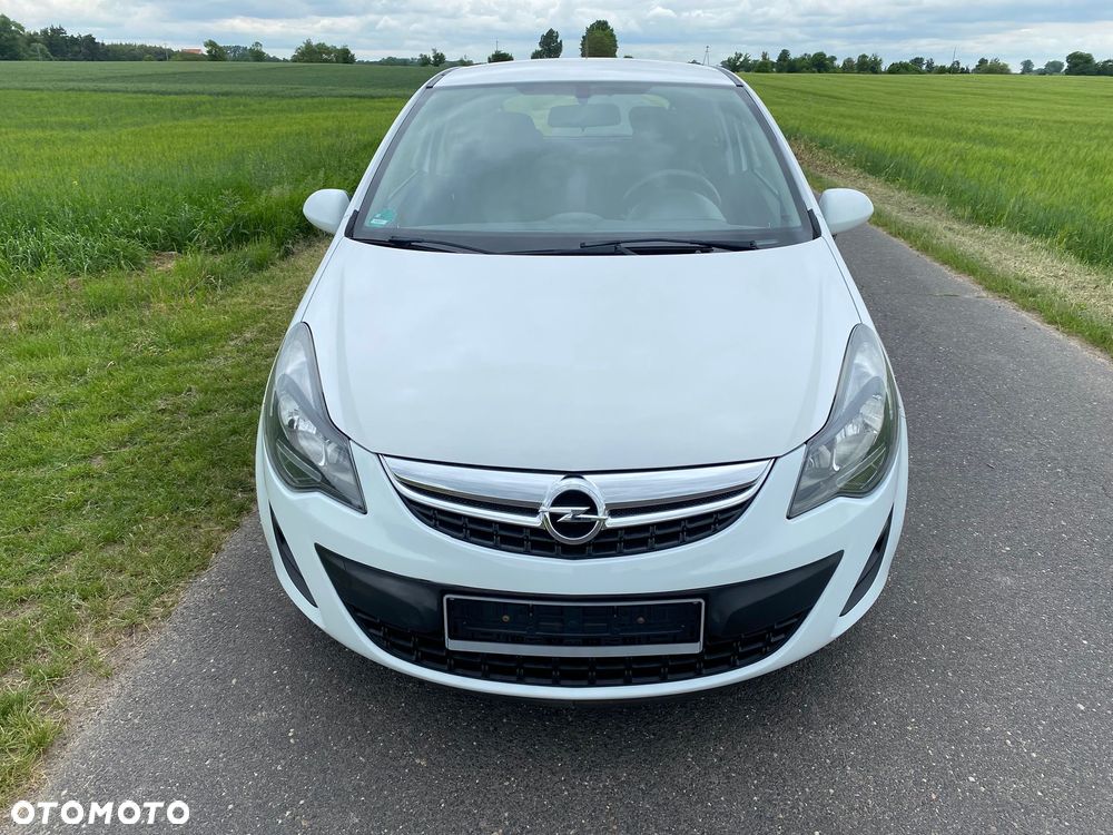 Opel Corsa 1.2 16V Cosmo - 2